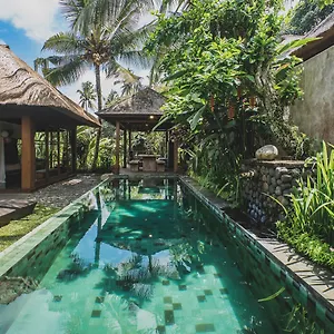https://villa-luwak-estate.ubudhotelsnow.com