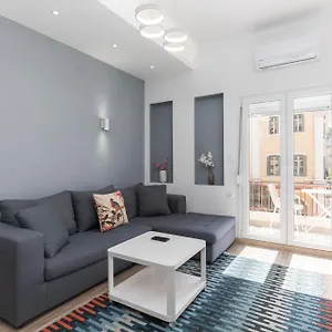 liberty-apt-by-halu-apartments.hotels-of-thessaloniki.com/